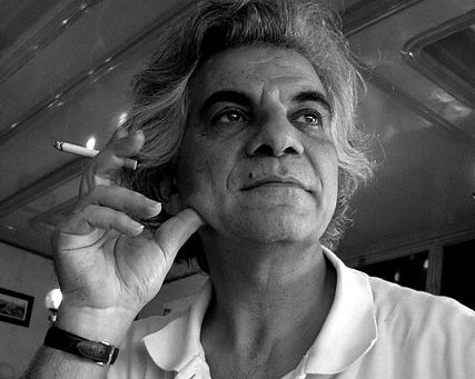 سعی می‌کنم به همه چیز بخندم…