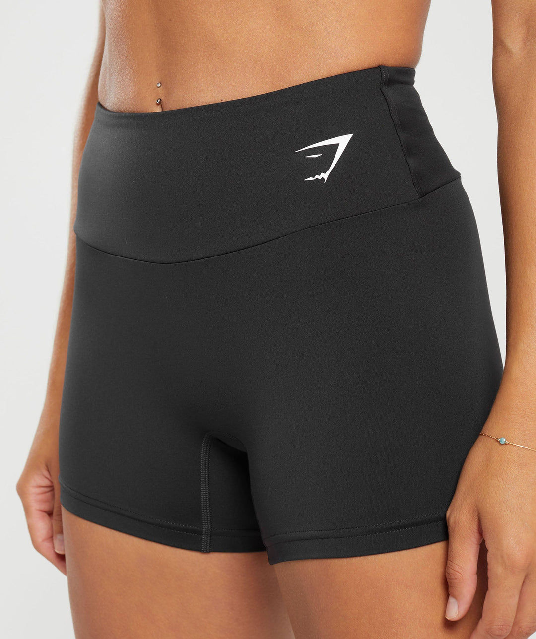 black gymshark short 