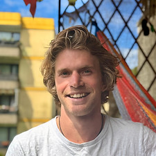 WhatsApp Image 2025-10-14 at 16.52_edited.jpg