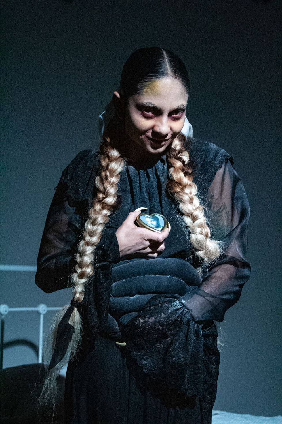 La enferma casa de Bernarda Alba.