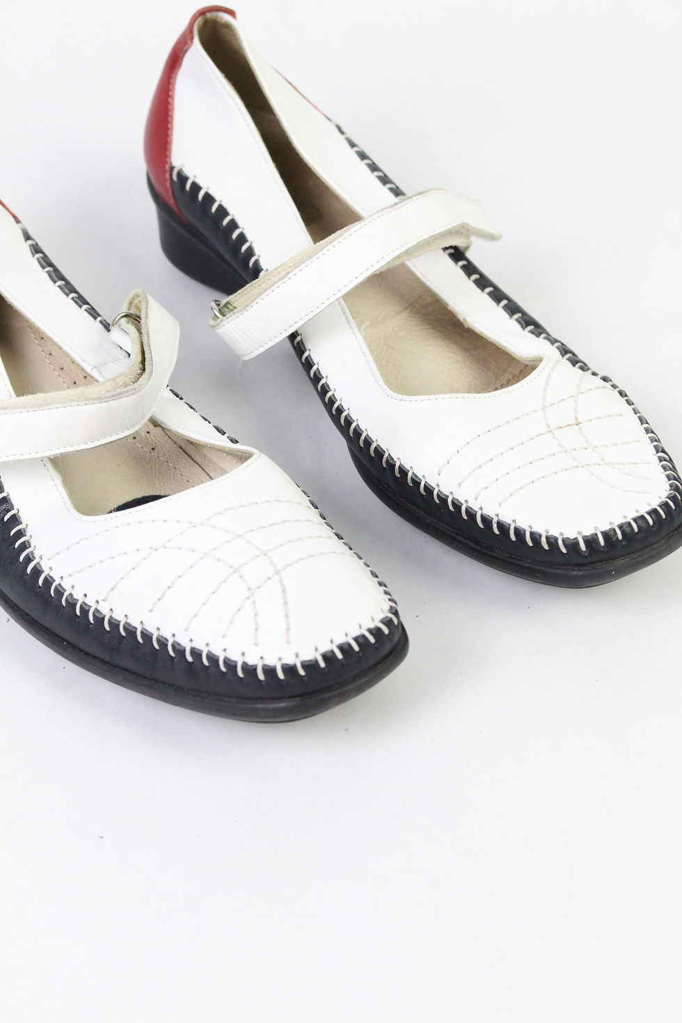 Thumbnail: WHITE,RED and BLUE LEATHER FLAT BALLETS Size 39