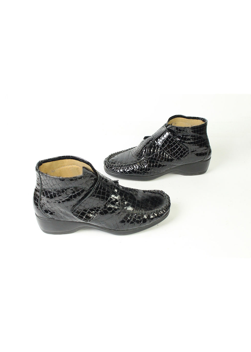 Thumbnail: BLACK BOA PATENT LEATHER ANKLE BOOTS Size 39