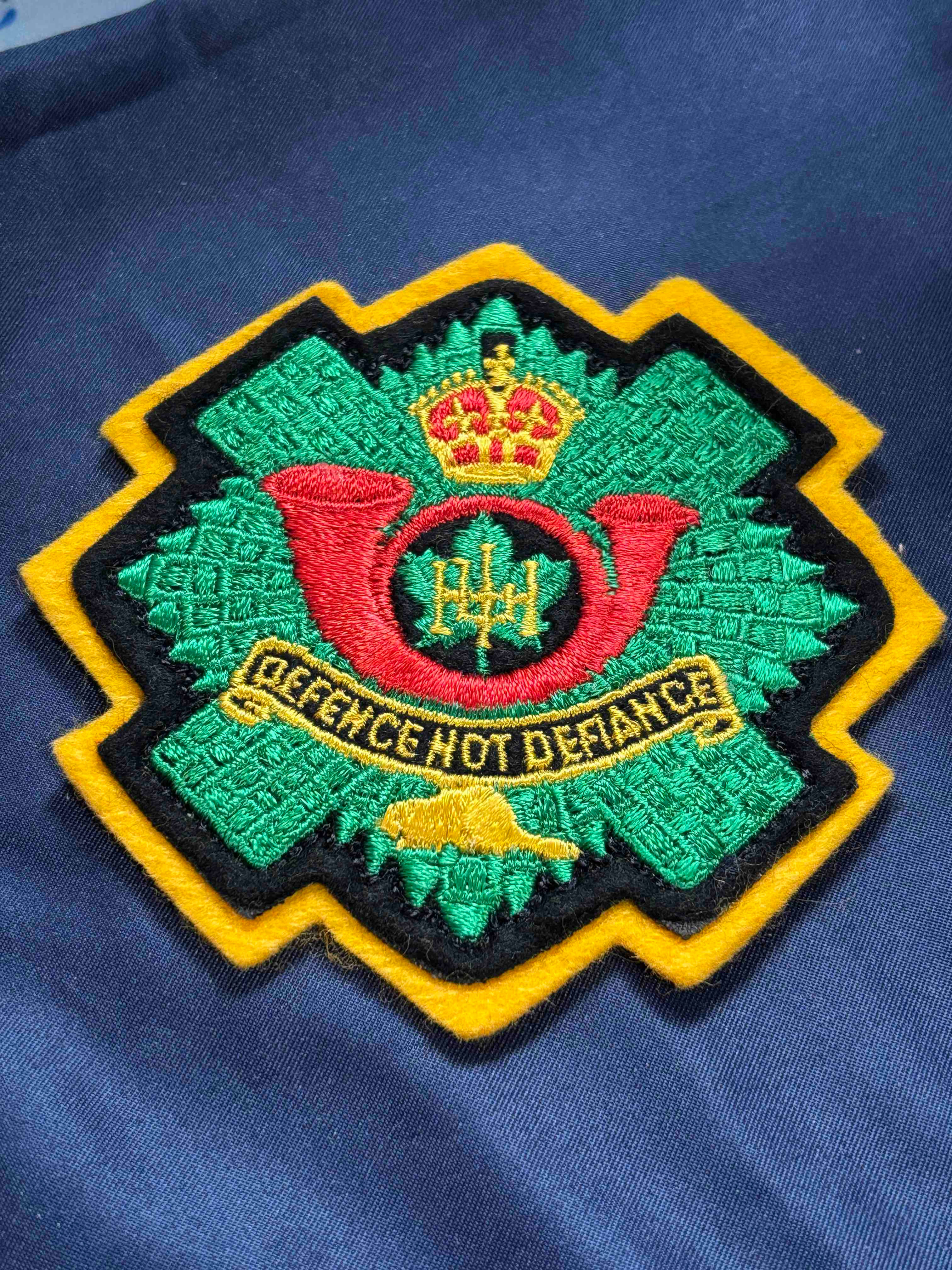 Canadian Army 1920-53 HighlandLight Infantry Blazer crest cloth