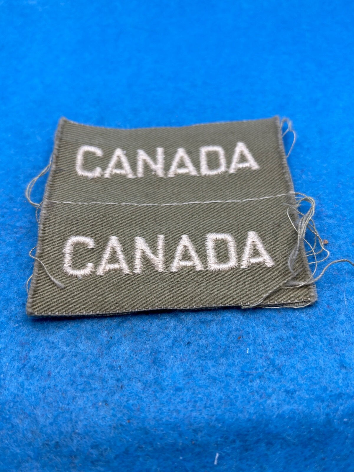 Canadian Army 1920-53 Shoulder Flash National Titles uncut pair white thread