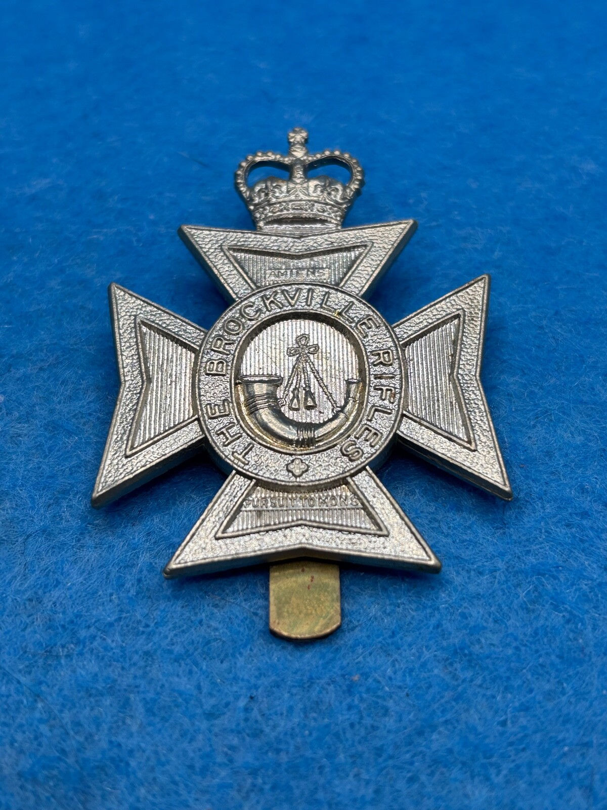 Canadian Army 1953-68 Cap badge Brockville Rifles