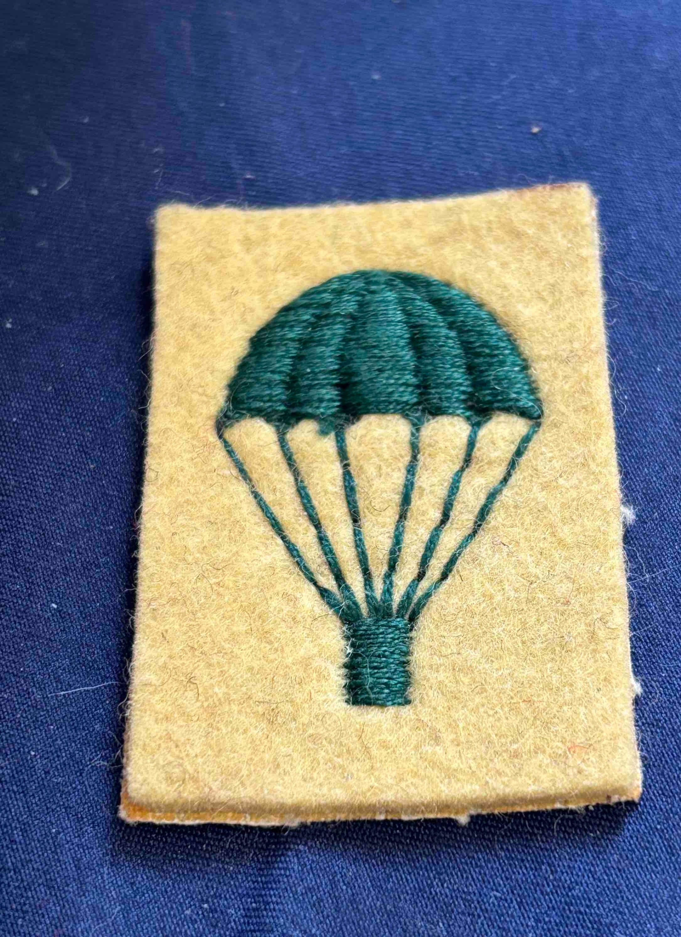 British Army 1935-45 Light Bulb Airborne LI Course Parachute Qualification