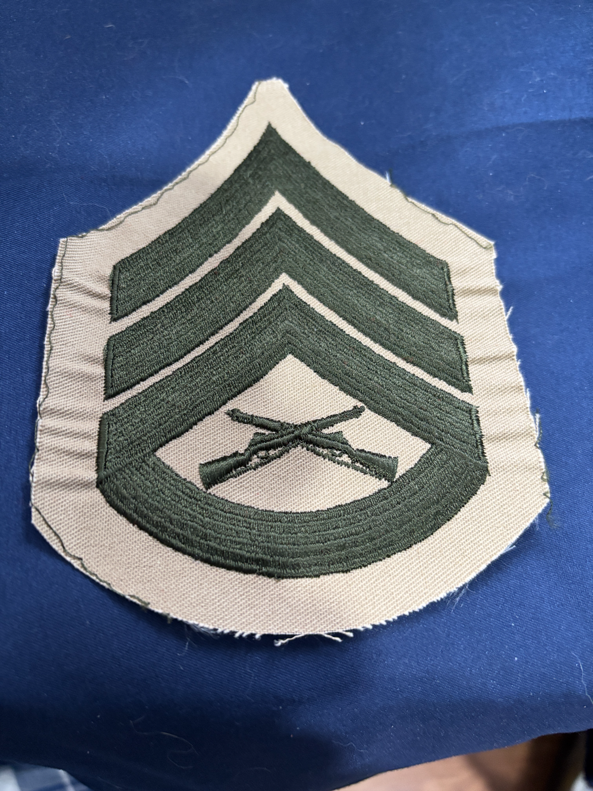 USMC Rank Insignia Sgt green on tan