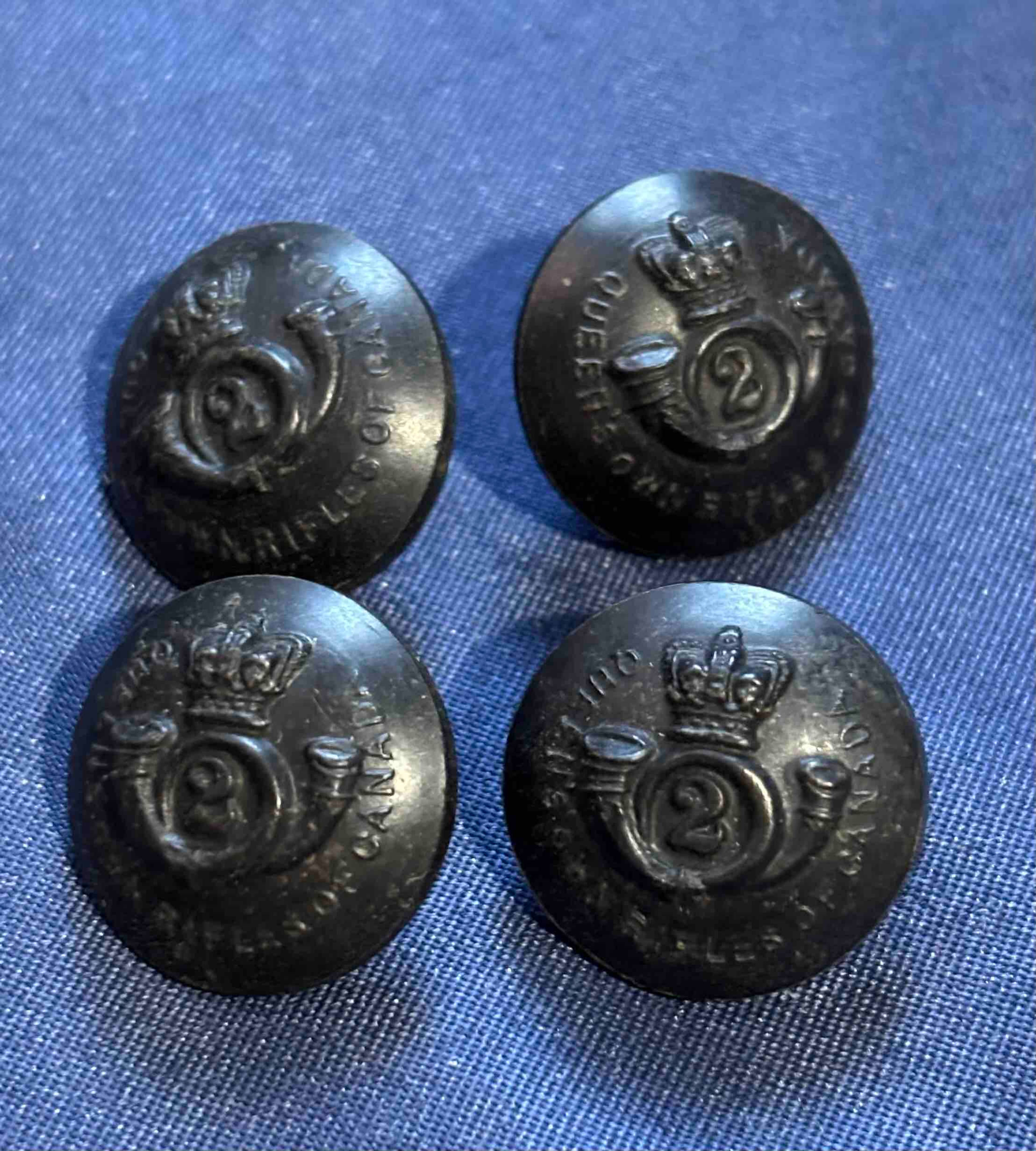 Canadian Army1920-53 Buttons Queens Own Rifles Pocket black bone (set of four)