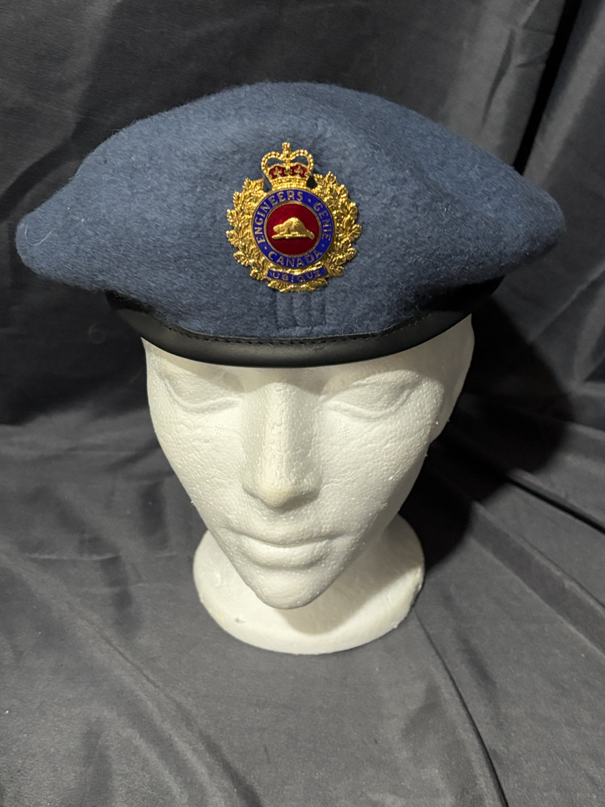 Royal Canadian Airforce beret badges to Engineers size 7 1/2