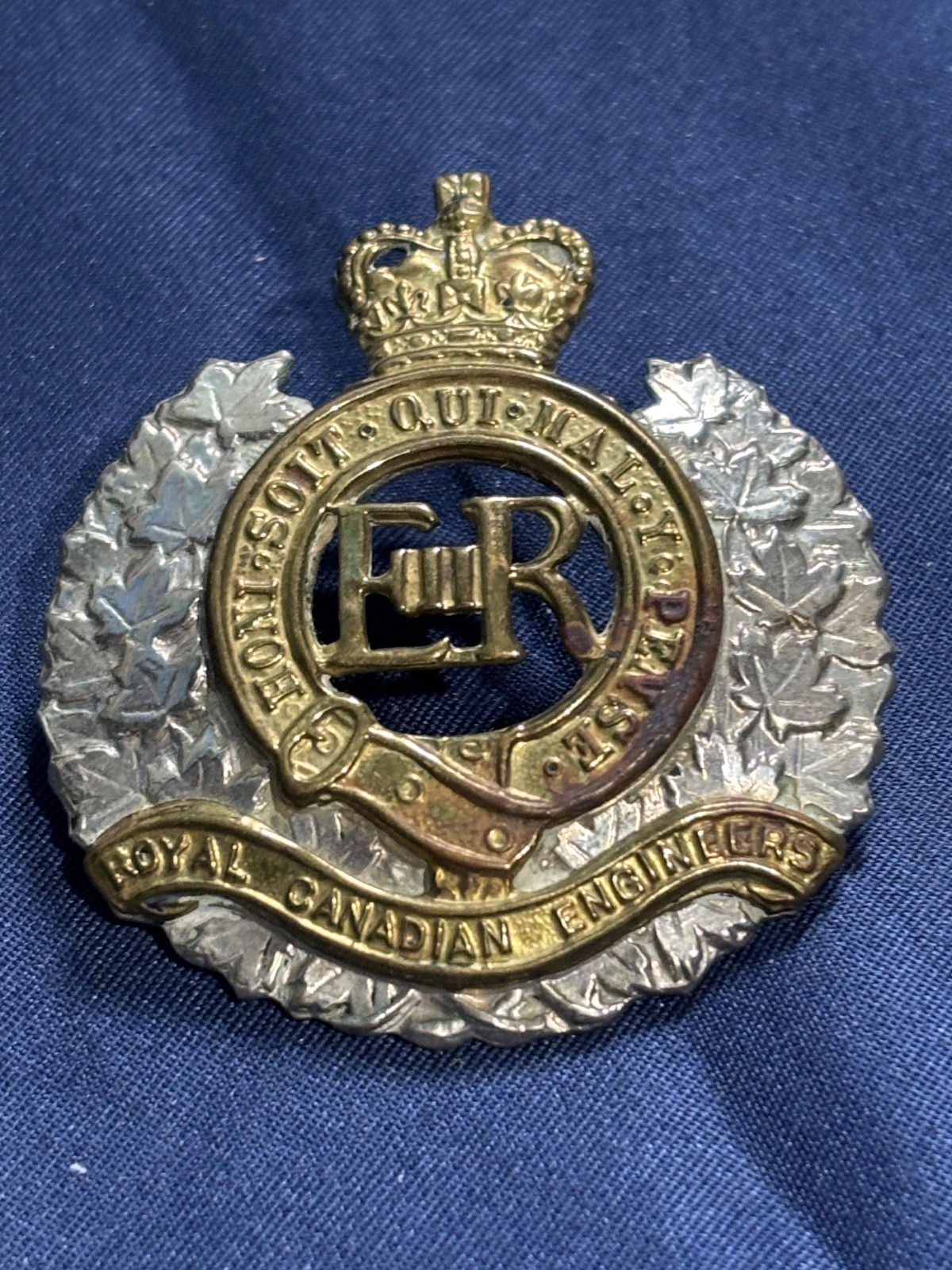 Canadian Army 1953-68 Cap badge Royal Canadian Engineers