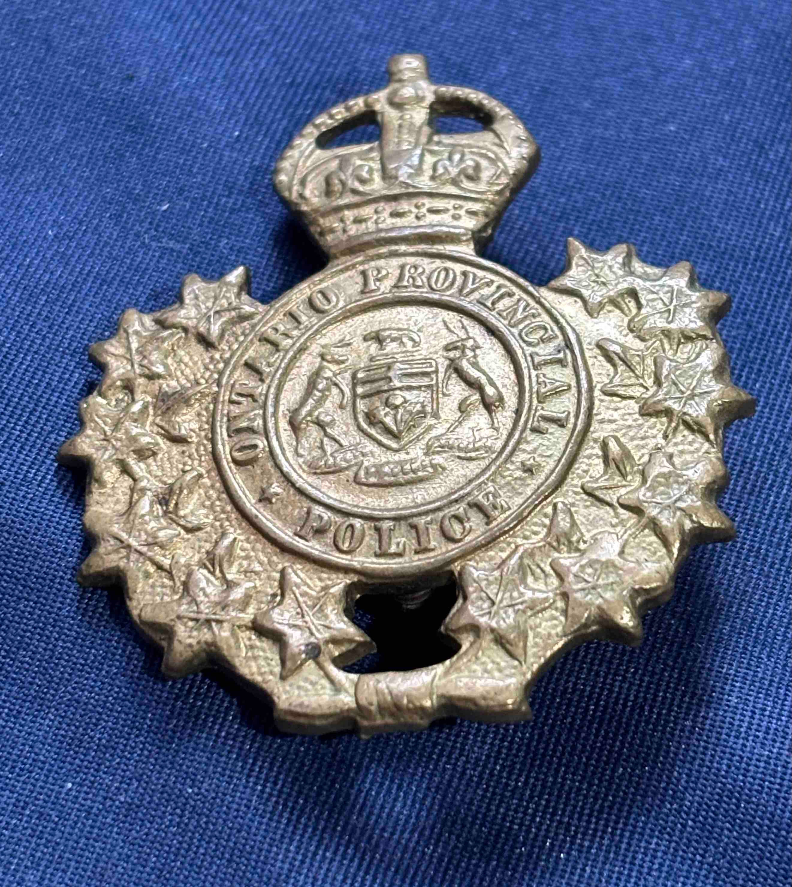 Ontario Provincial Police KC cap badge