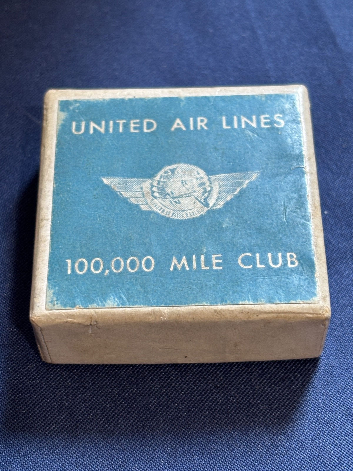 United Air Lines 100,000 Mile Club pin in presentation box