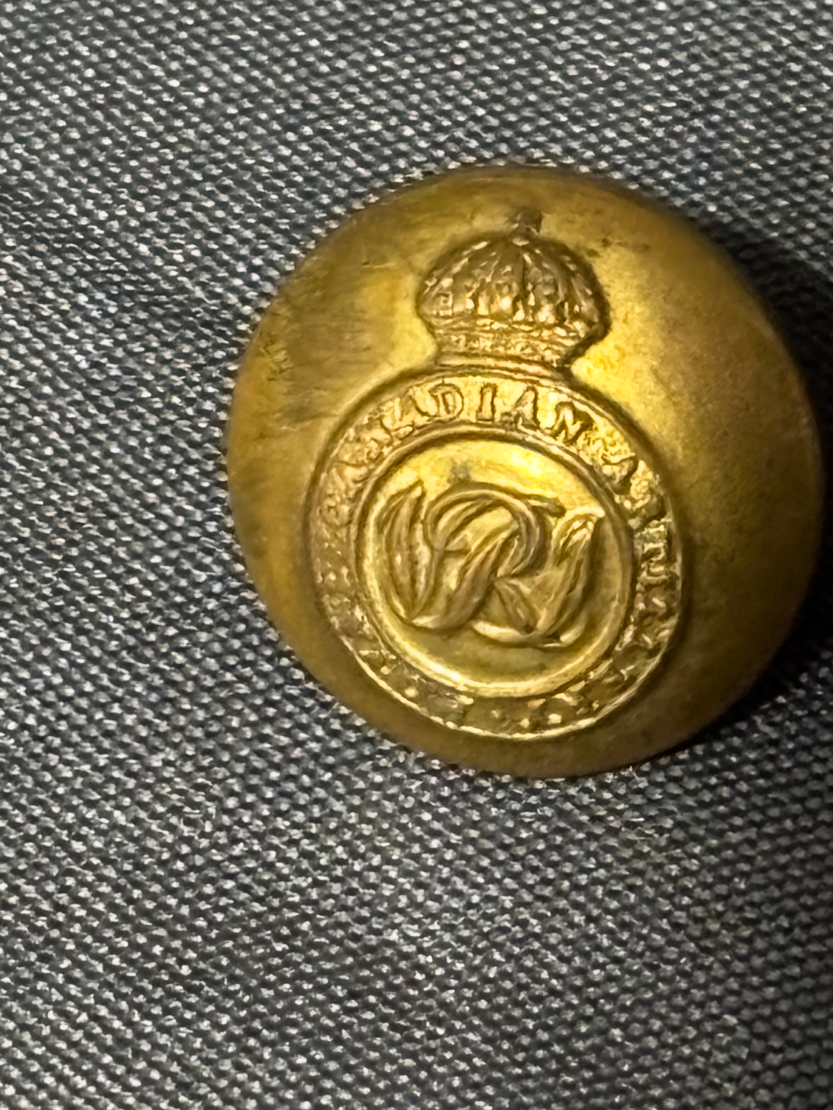 Canadian Army Pre 1920 Buttons Royal Canadian Artillery (Keldo) 1/2 inch