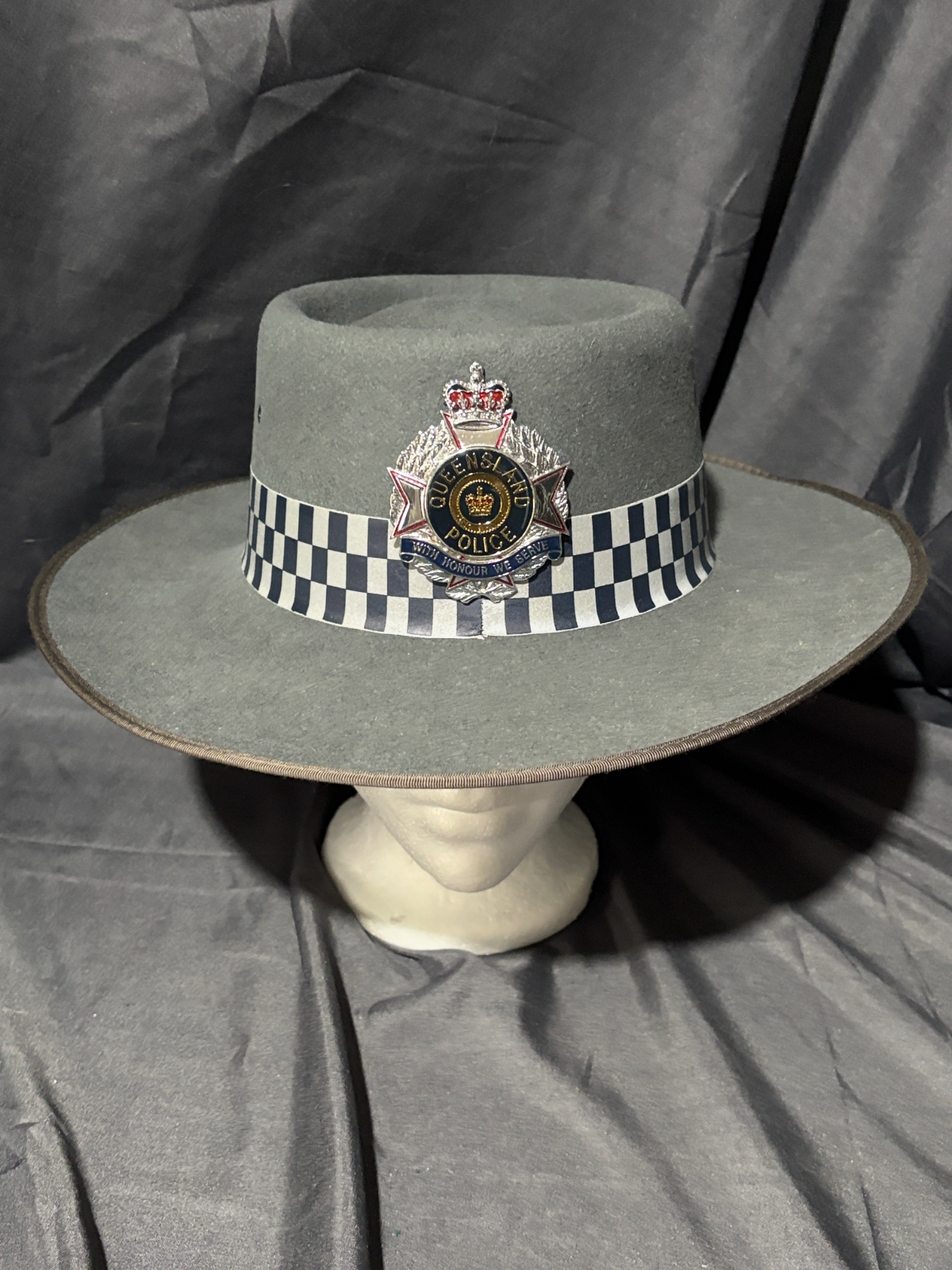 Australian Police hat Queensland Police (No shipping to Australia)