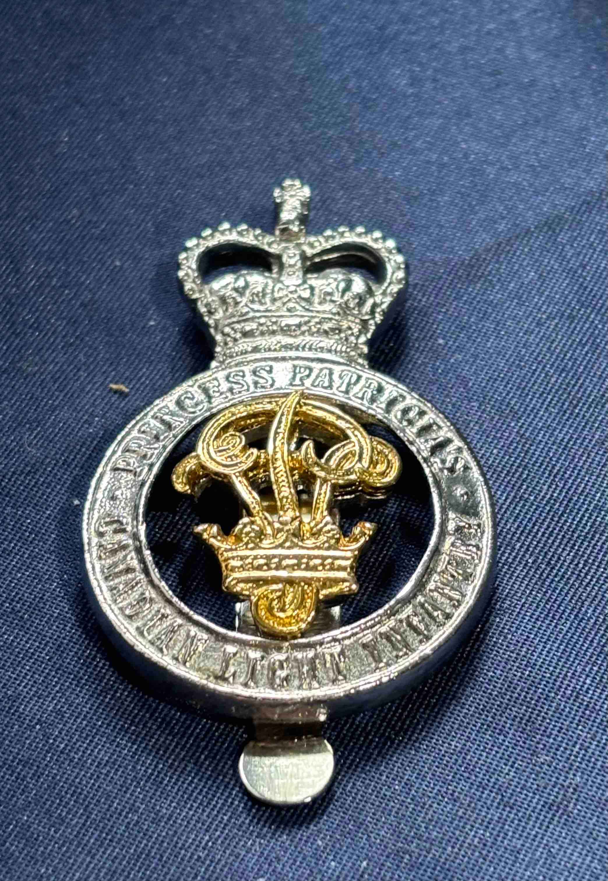 CanadianArmy Post 1980 Cap badge PPCLI (Rideau)