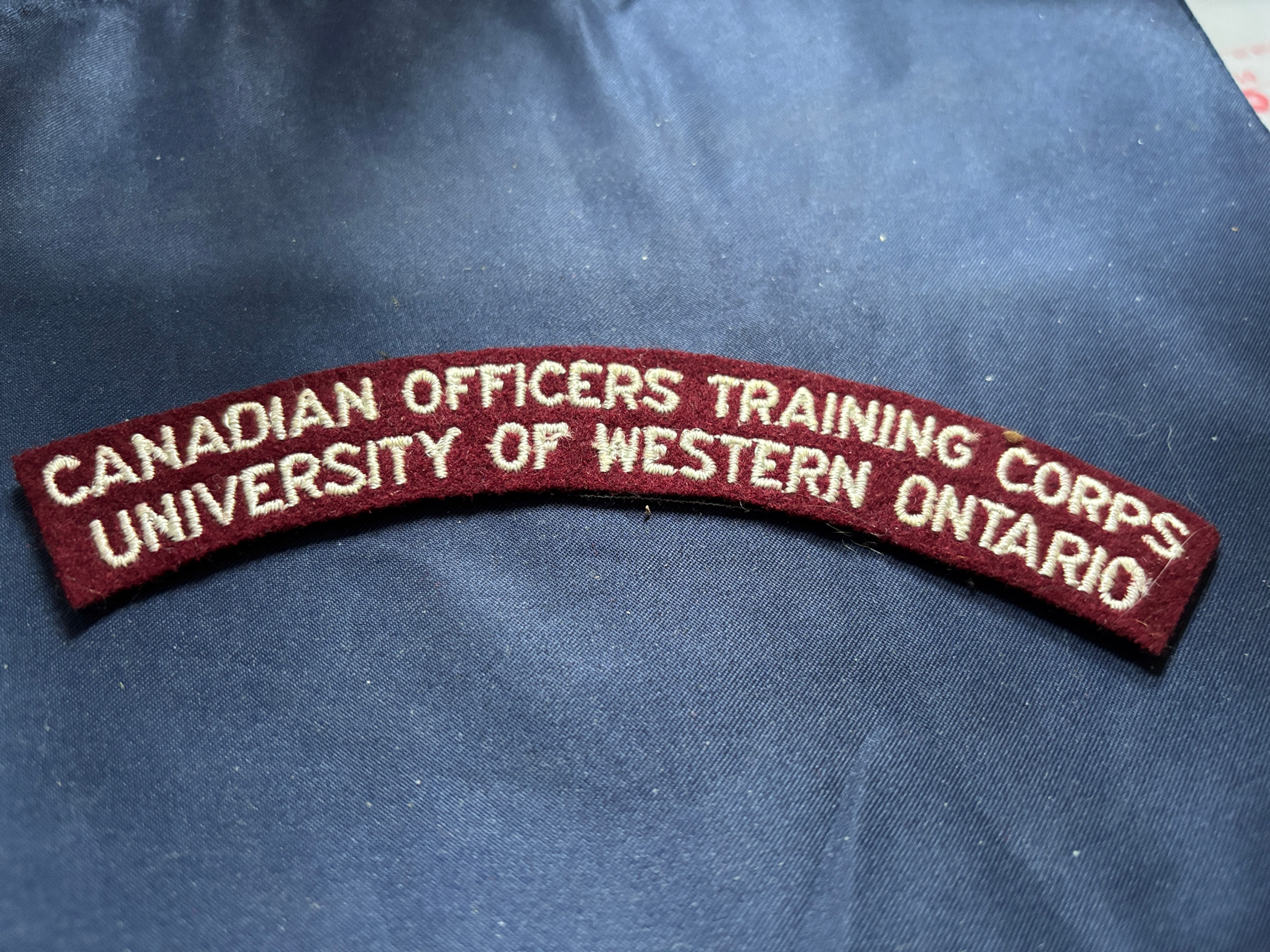 Canadian Army 1920-53 Shoulder Flash COTC Western Ontario