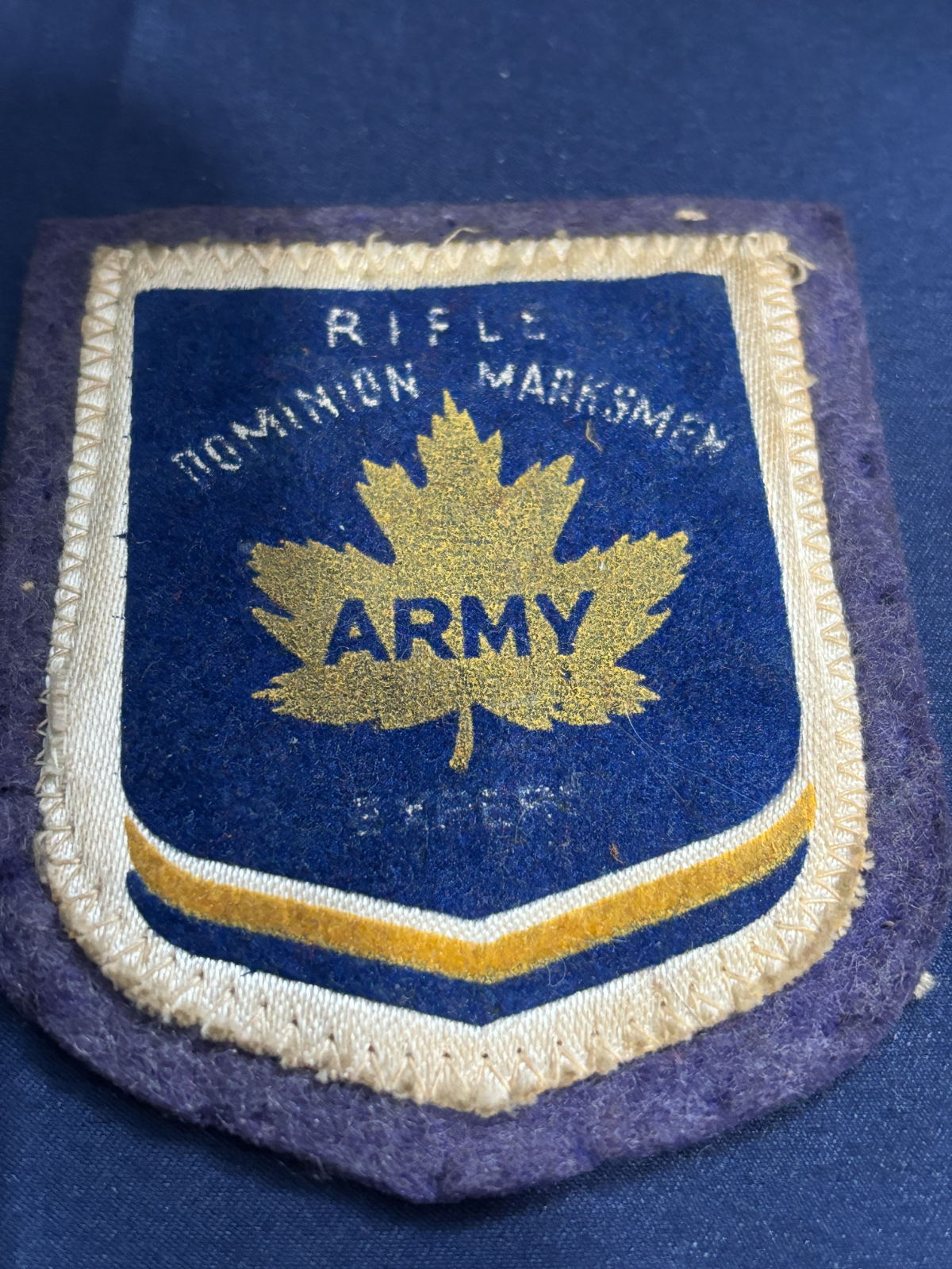 Canadian Army 1920-53 cloth Shooting badge Dominion Rifle Marksman Expert