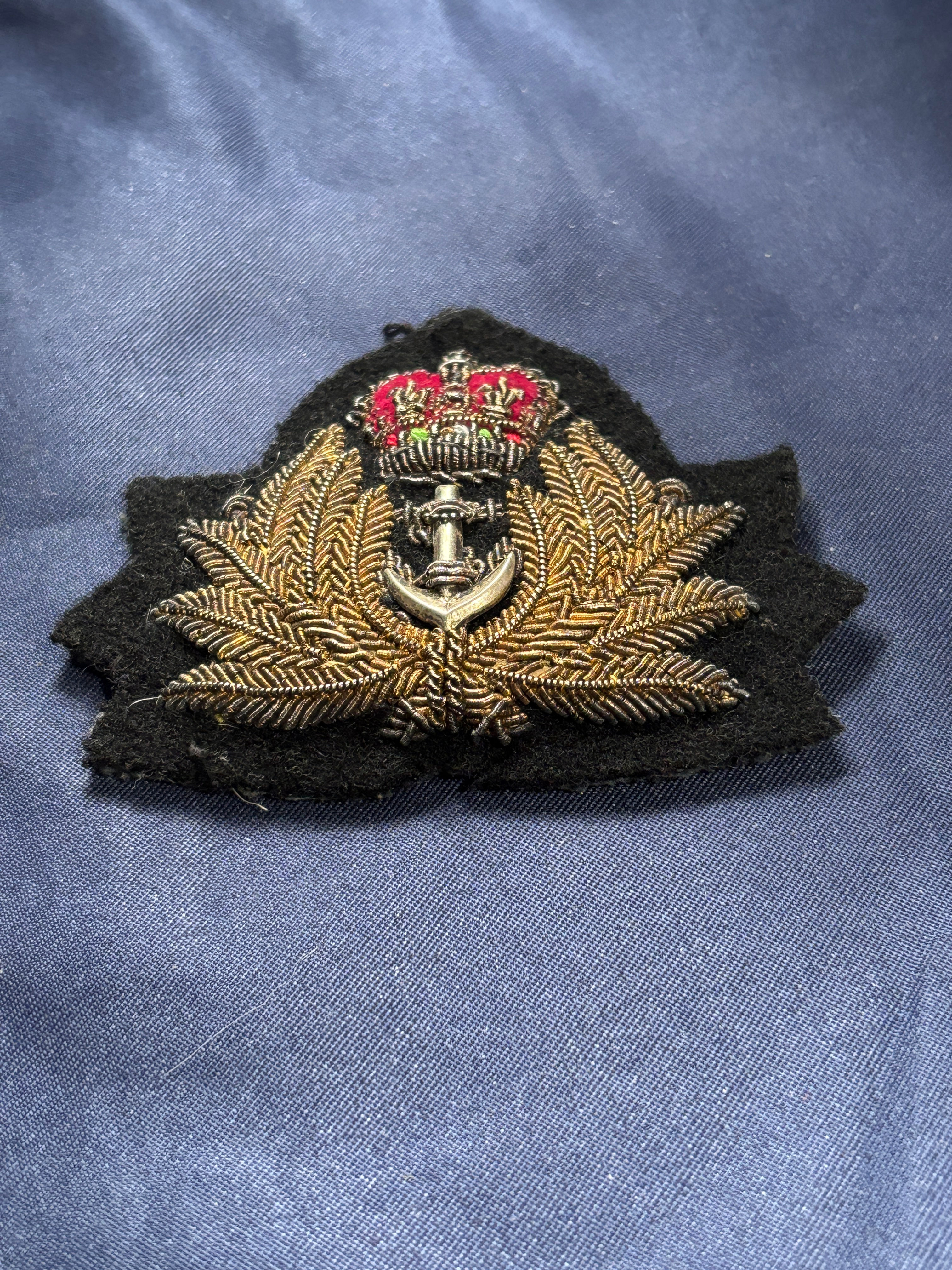 RCN Cap badges 1953-68 Officer beret gold bullion