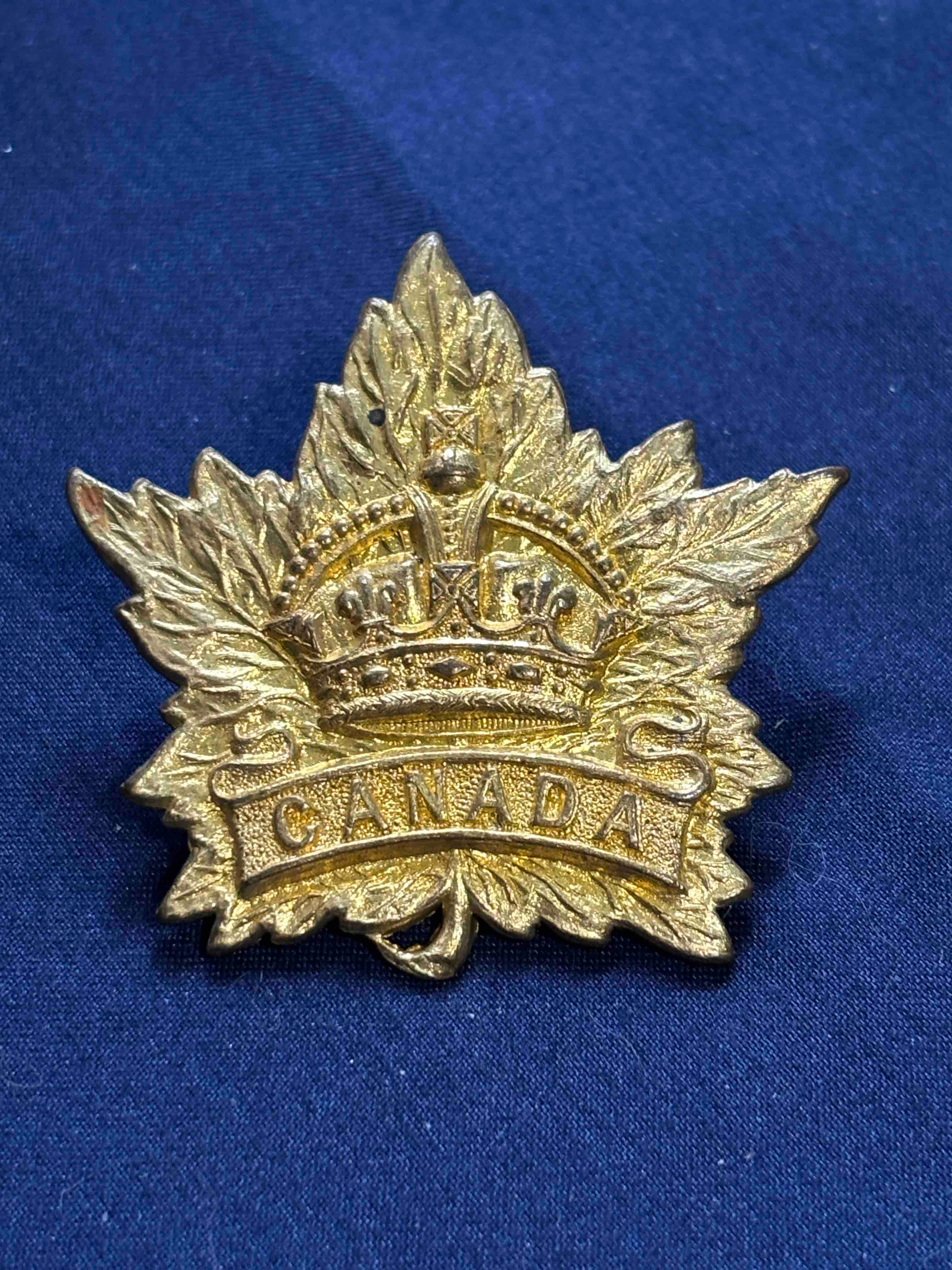 Canadian Army Pre 1920 Cap badge General Service