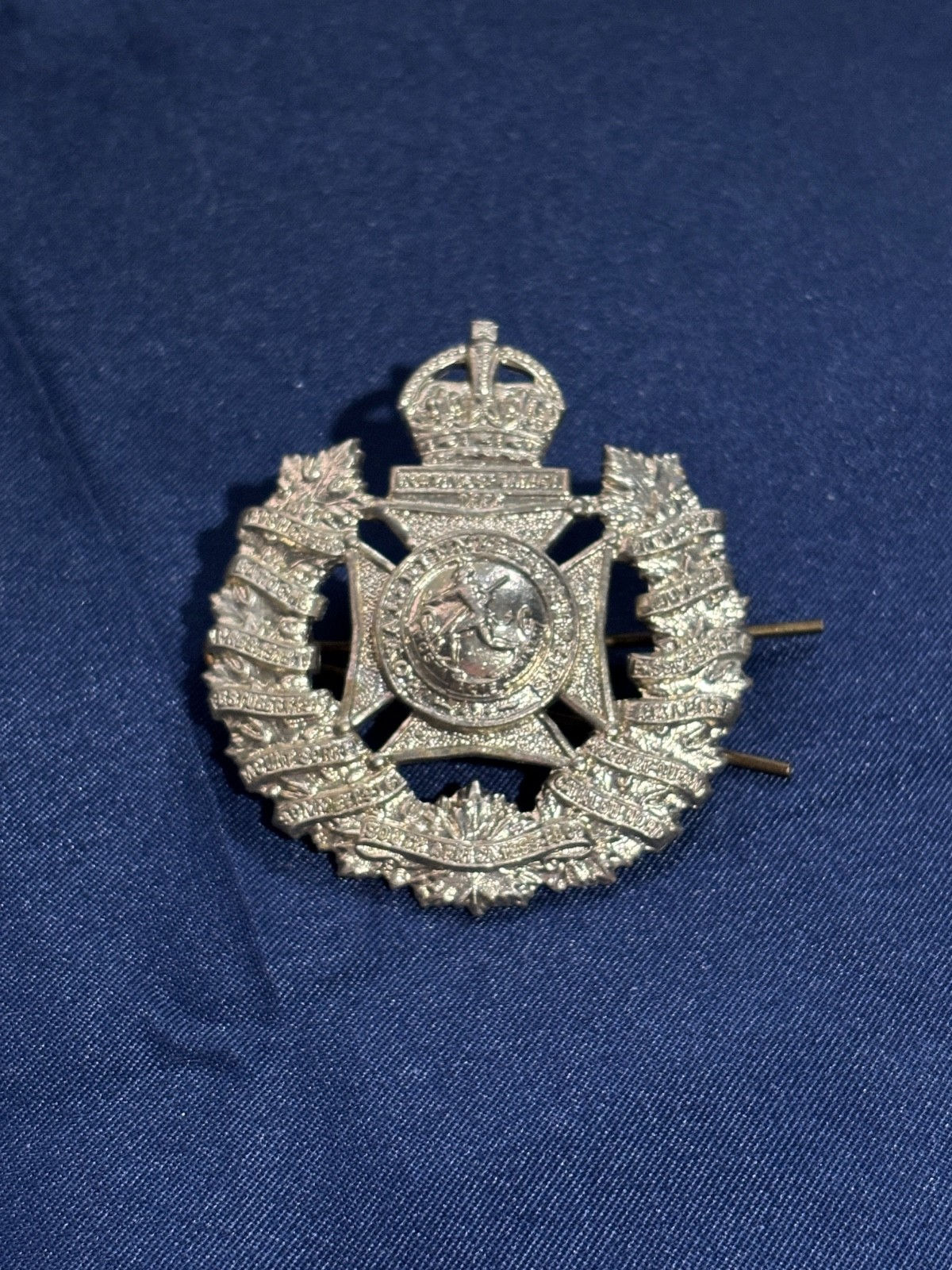 Canadian Army 1920-53 Cap badge Royal Winnipeg Rifles