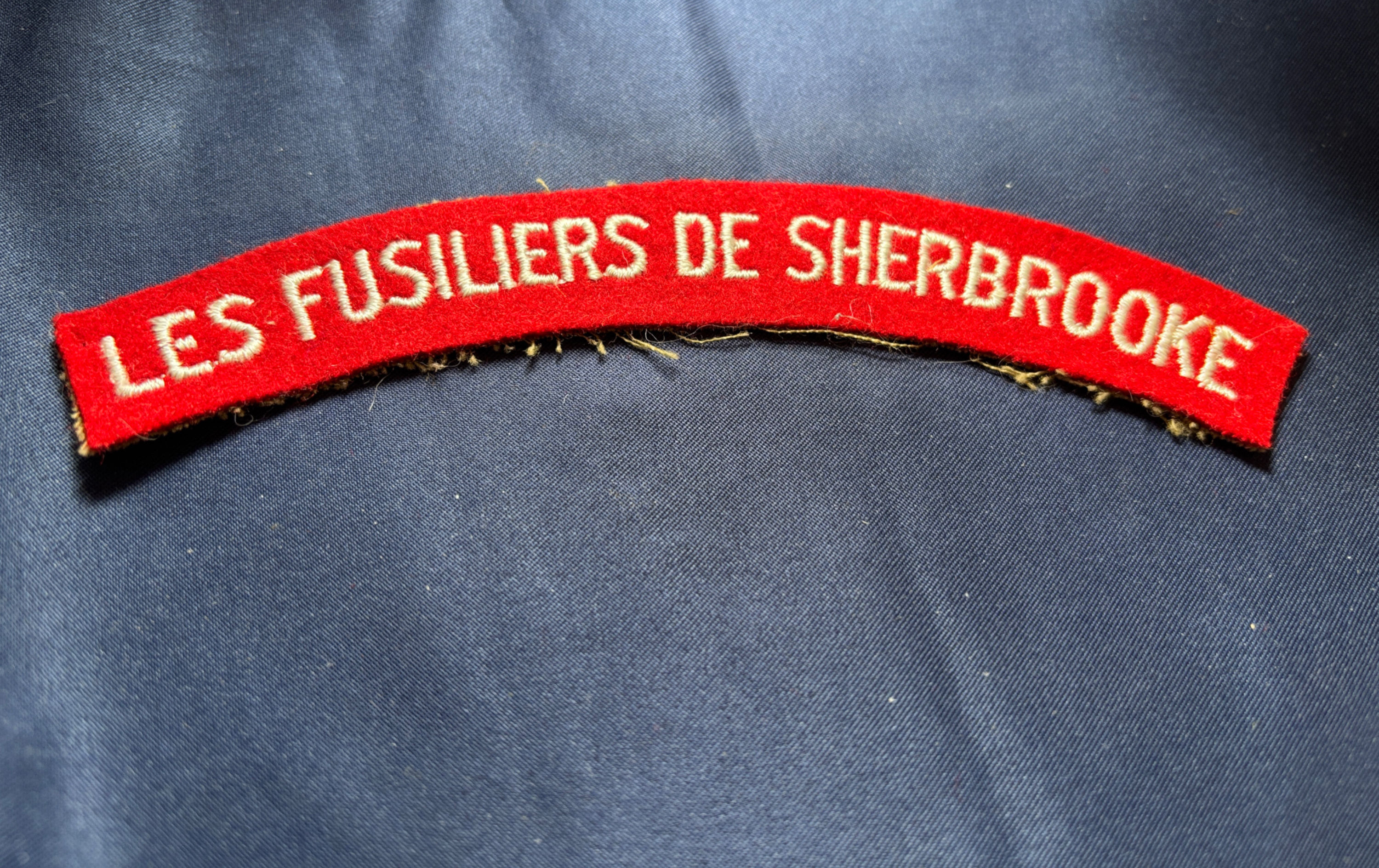 Canadian Army 1920-53 Shoulder Flash Les Fusiliers DE Sherbrooke