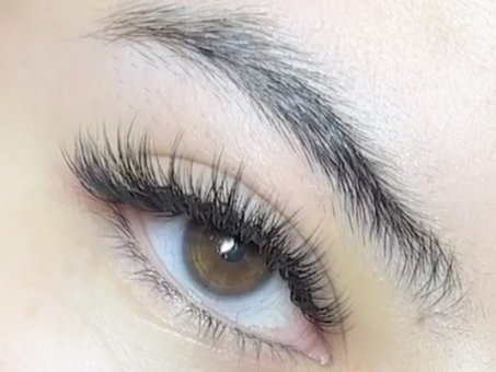 Double Stacked Classic Lash Extensions