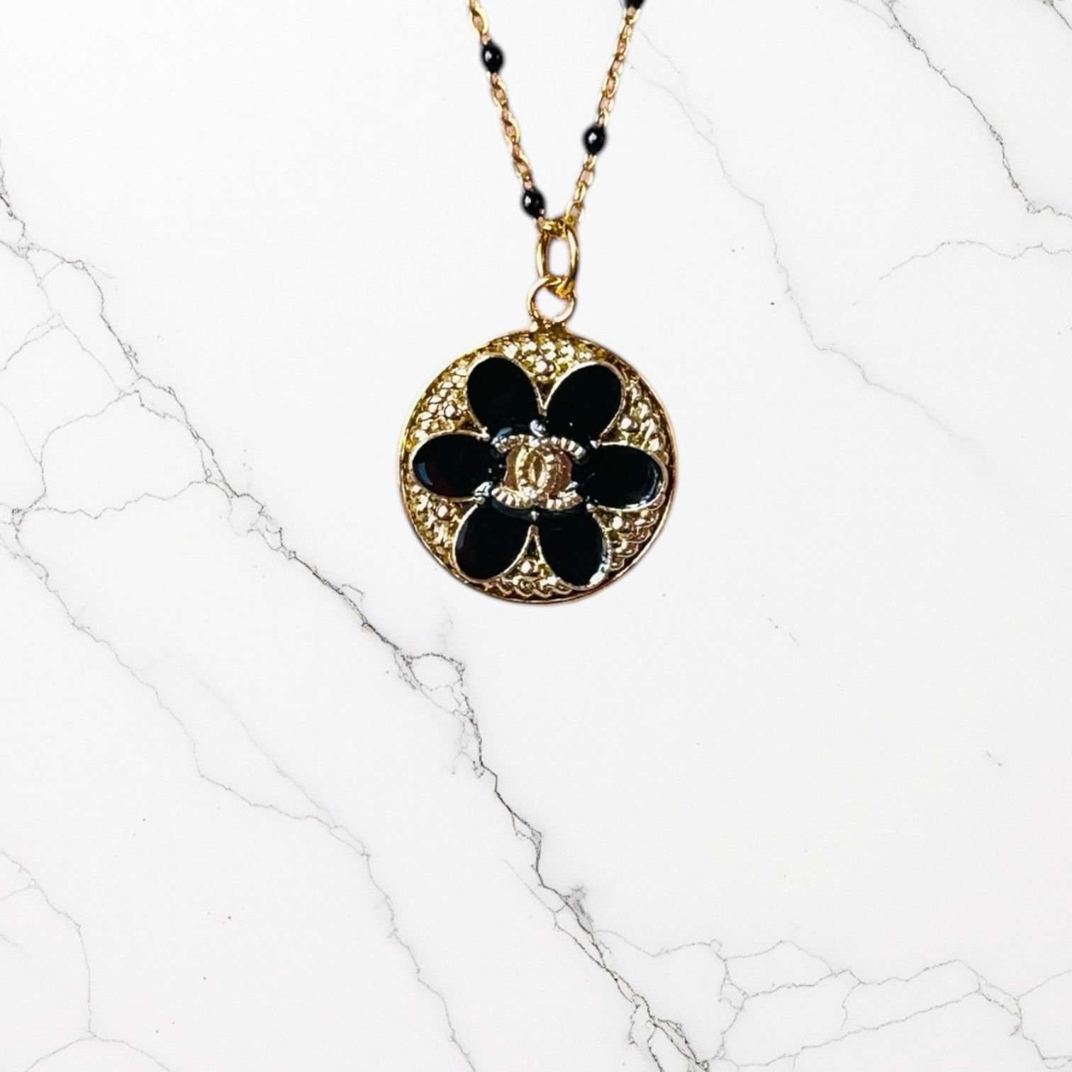 Collier upcyclé Europe