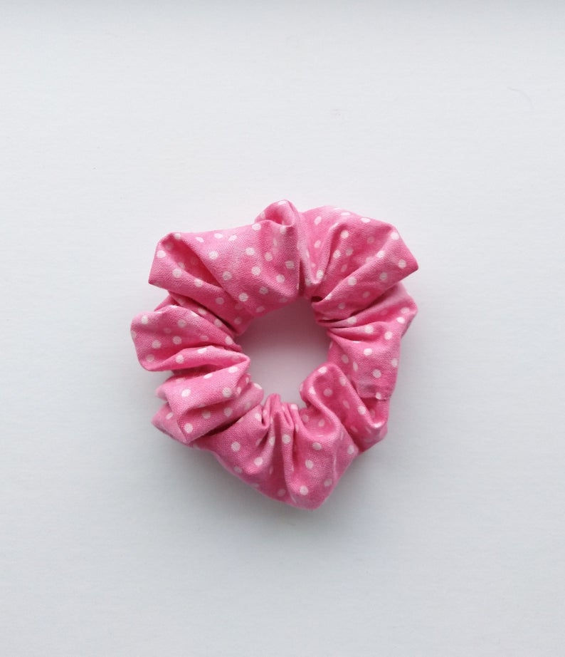 Thumbnail: Polka dot scrunchies