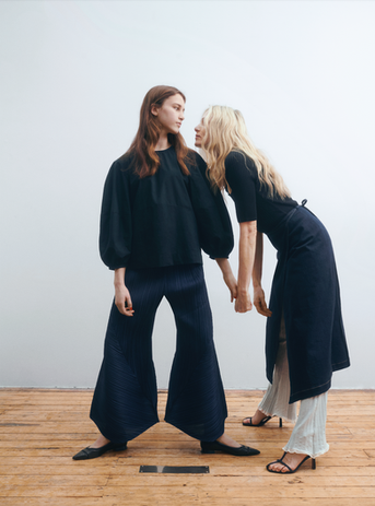 Well Curated - Well Coloured