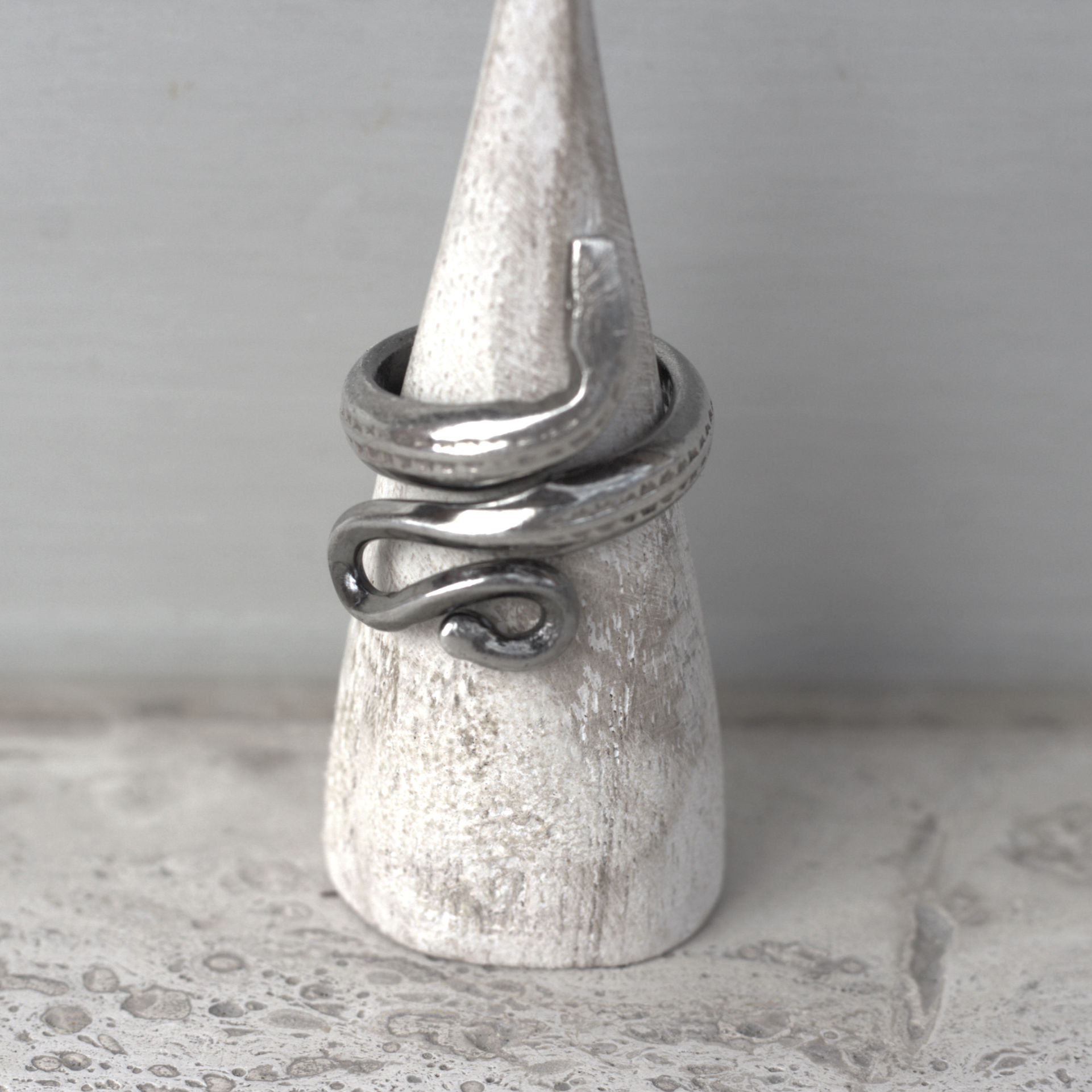 Anello serpente in argento