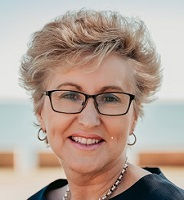 Lee Photo.jpg