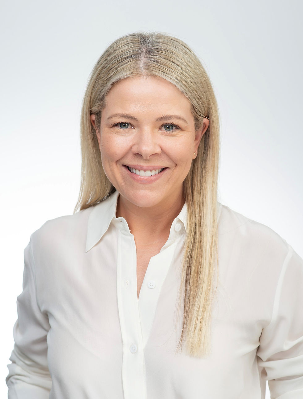 Lily Meneghel Headshot.jpg