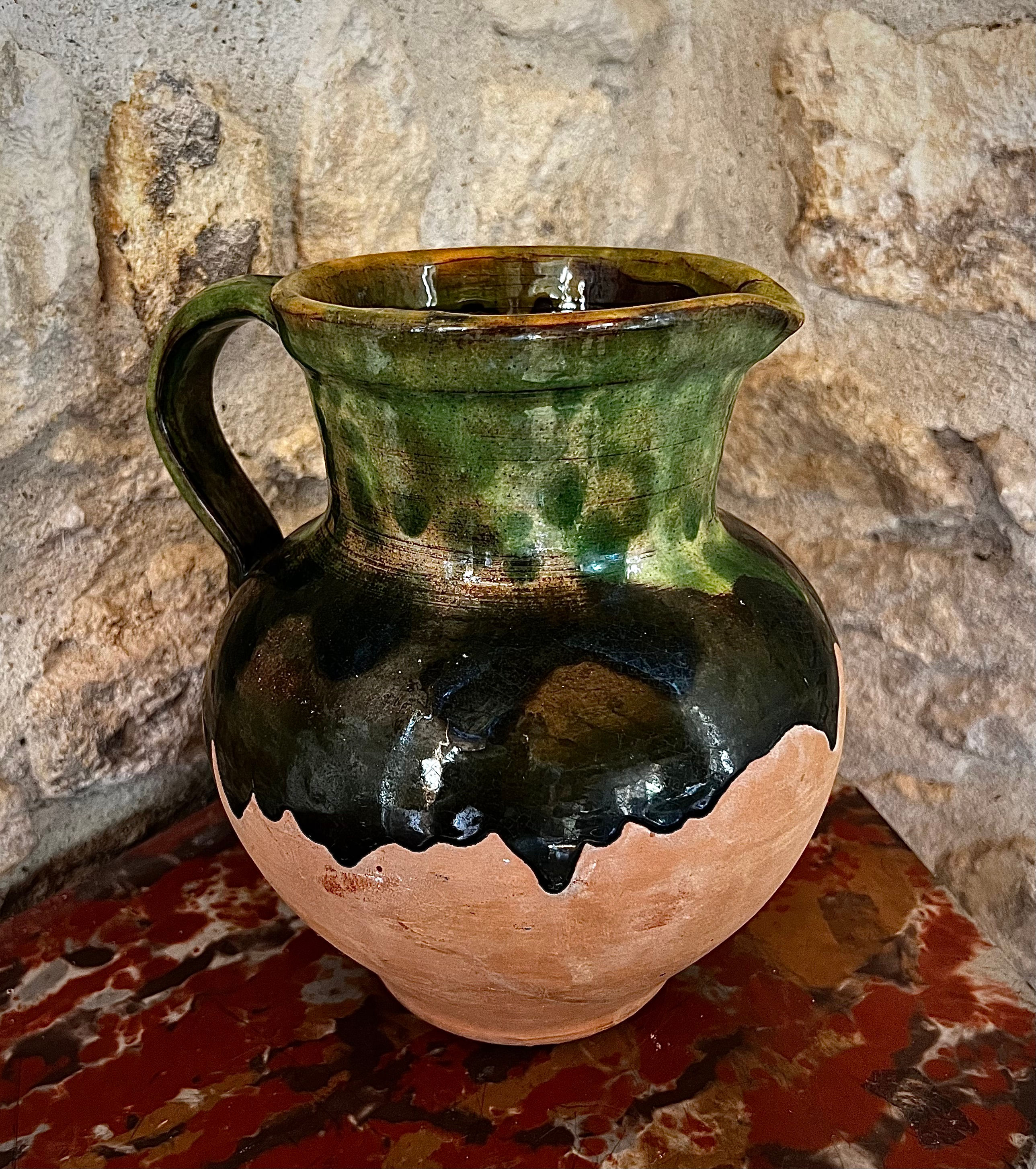 Provencal pitcher Aubagne