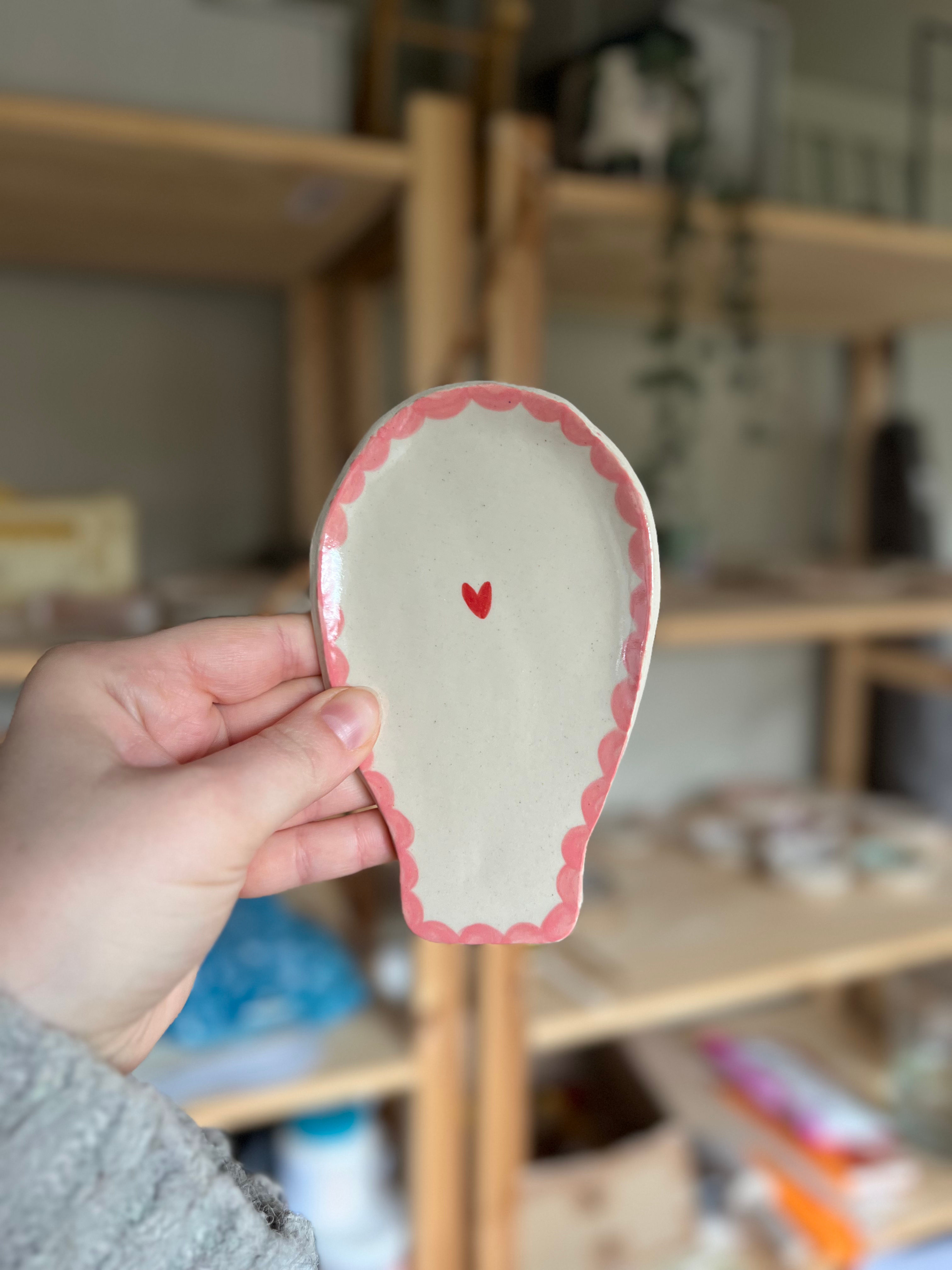 Painted Spoon Rest - Pink Scalloped Heart