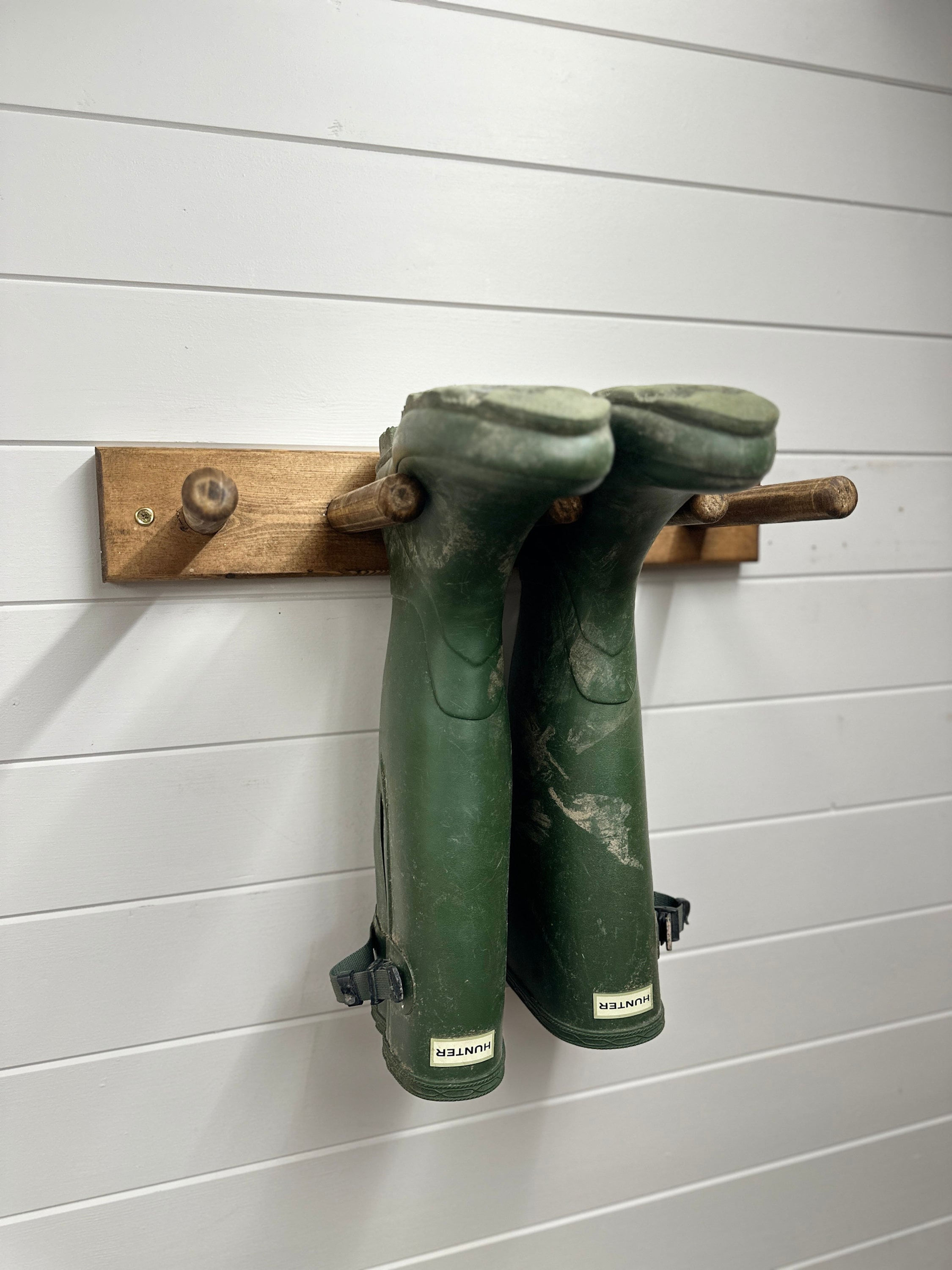 Wall mounted wellington boot storage rack- Jacobean