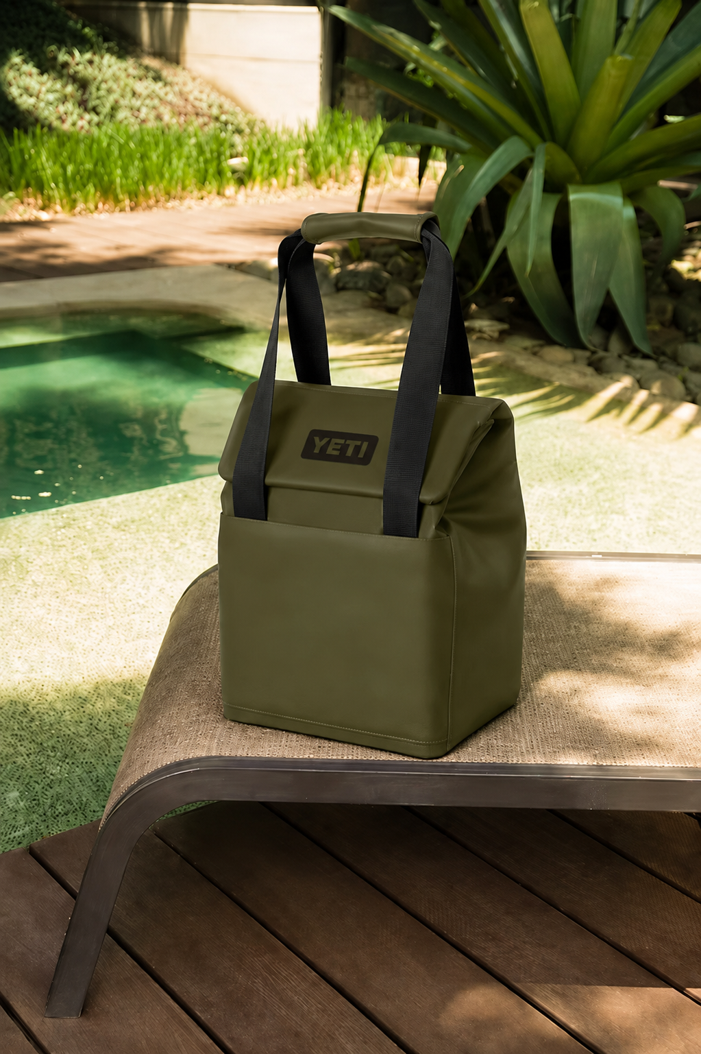 14L Daytrip Lunch Olive