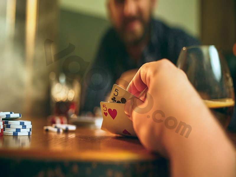 Cách đặt cược poker khi chơi tournament freeroll cho người mới content media