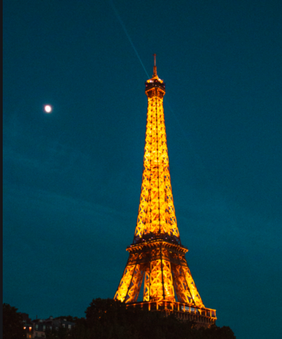 THE EIFFEL TOWER THEFT