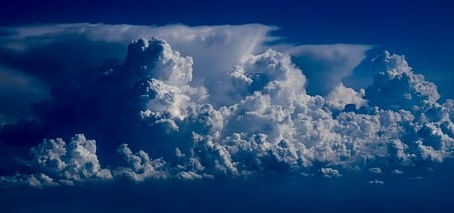 Front et nuages, le spectacles des jours