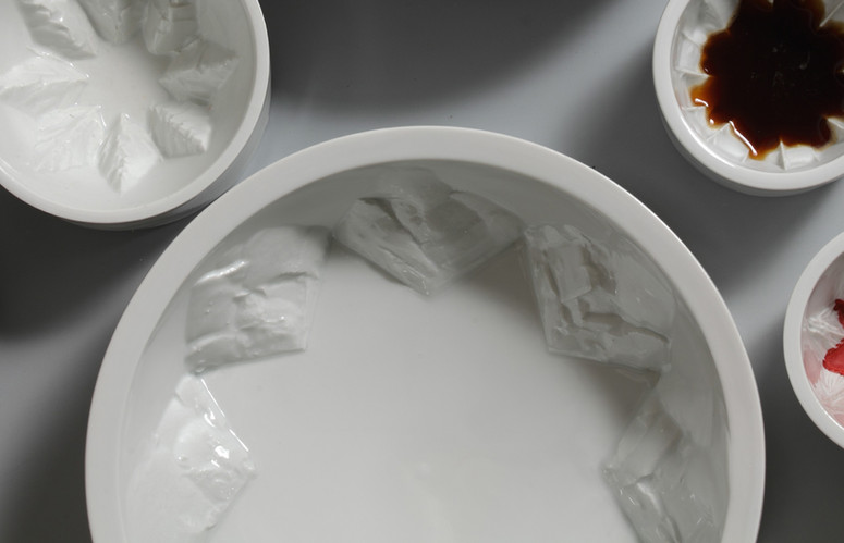 POURED Design Star porcelain Kalivodová