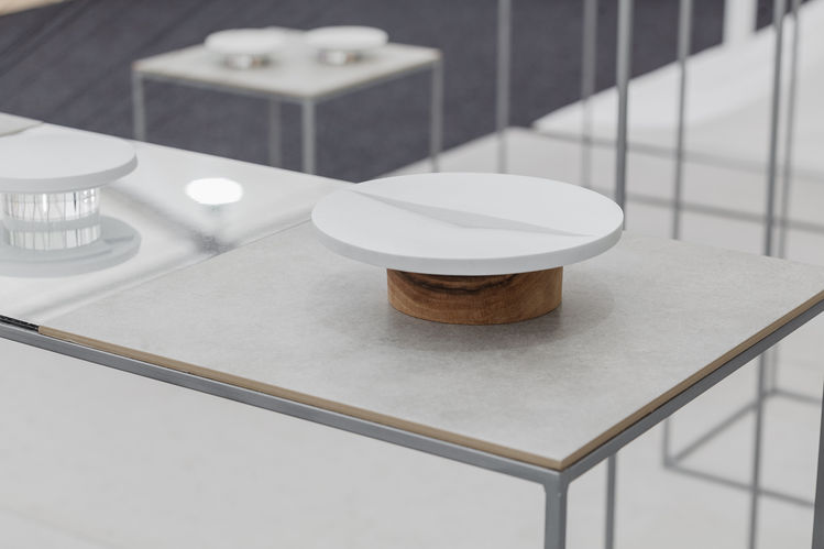 POUR design porcelain