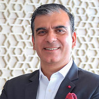 pqStR6eN-Samir_Arora,_General_Manager_The_Retreat_Palm_Dubai_MGallery_by_Sofitel-HME.jpg
