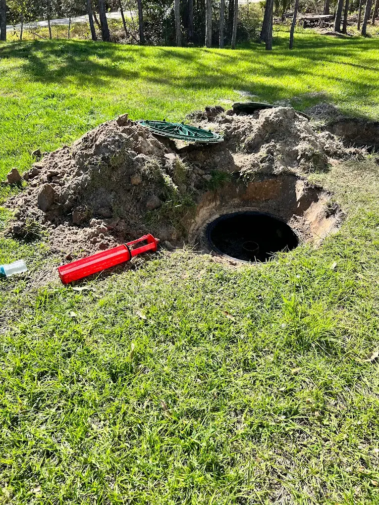 Damaged septic tank: Fixing cracks, leaks, or structural issues in concrete, fiberglass, or plastic tanks.