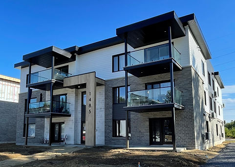 1485 - Devant (ajusté).jpg