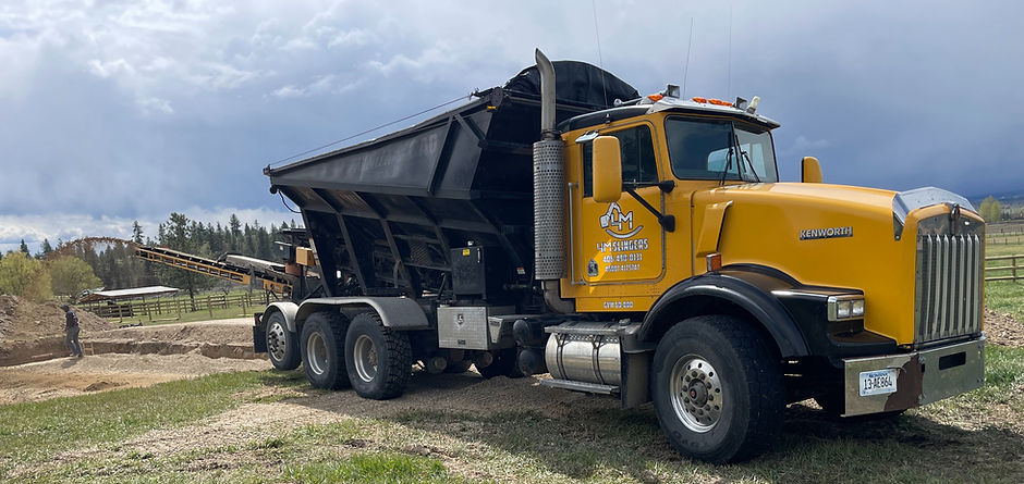 Slinger truck