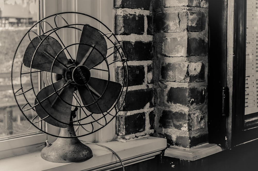 Fan on the windowsill