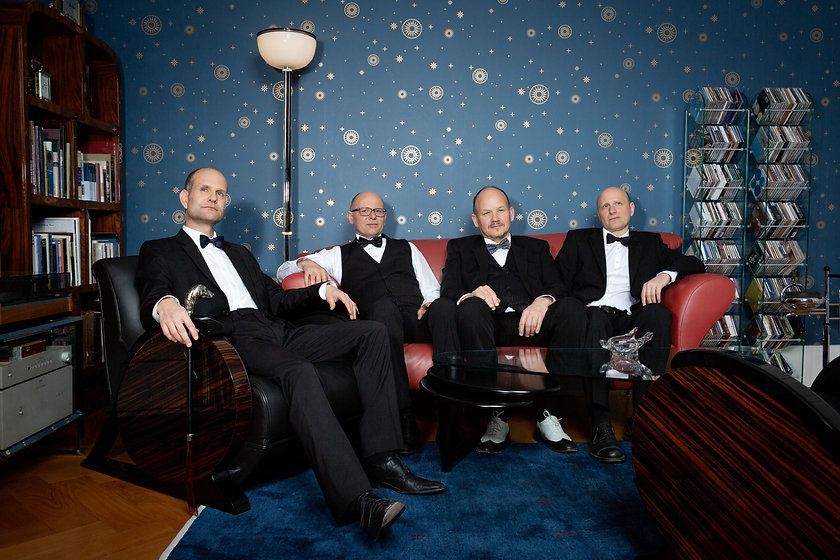 Quartett Sofa.jpeg