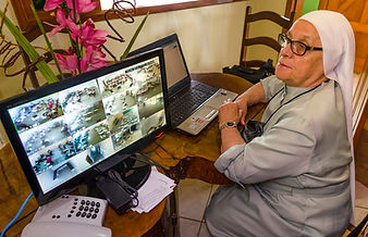 Todas as salas monitoradas por câmeras