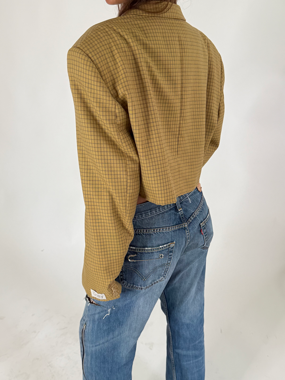 Thumbnail: Every girl needs a reconstructed blazer