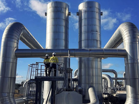 Two worker onsite a generation power station